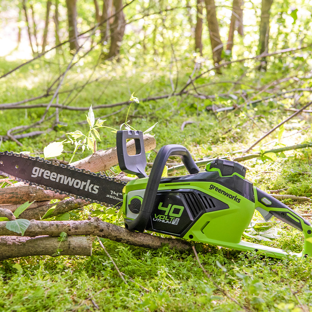 Reťazová píla 40 V, 35 cm, 1,5 kW - 4 Ah batéria